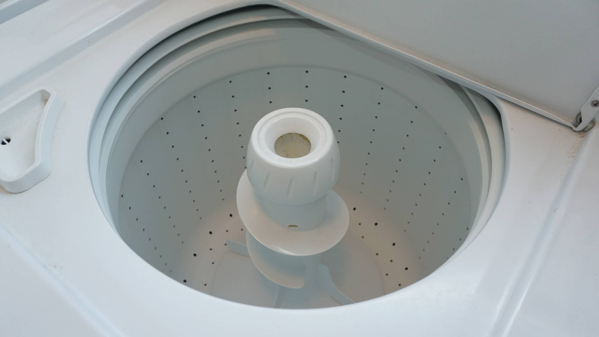 Why is my washing machine not getting all my clothes wet?