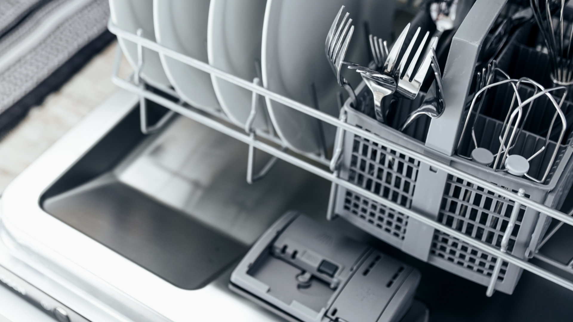 Featured image for “How to Fix the E15 Bosch Dishwasher Error Code”